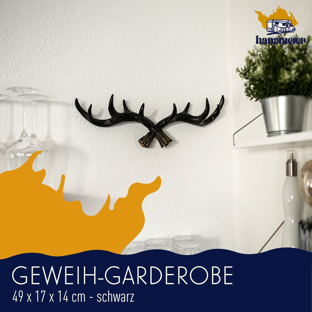 Geweih-Garderobe in Schwarz an der Wand